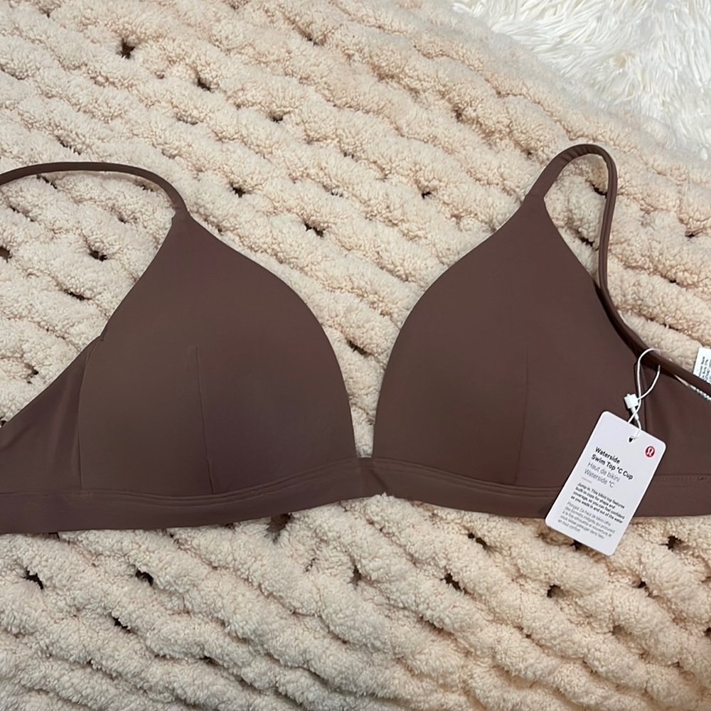 Brand NEW lulu swim suit top